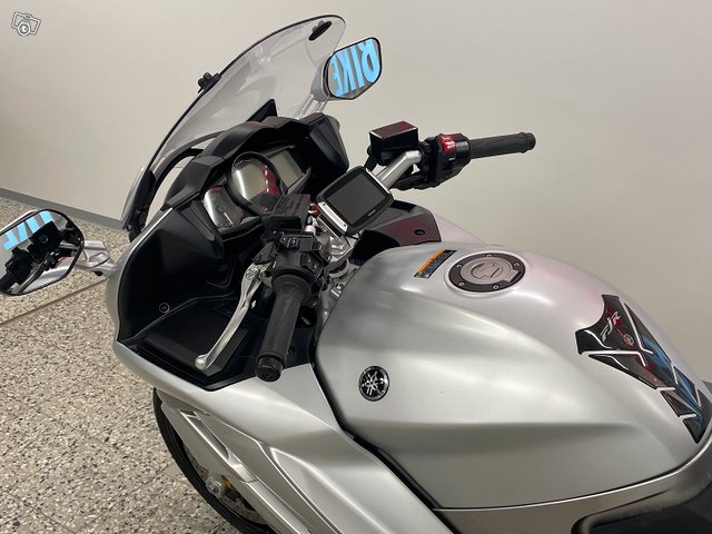 Yamaha FJR 11