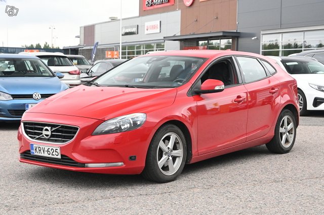 Volvo V40 3