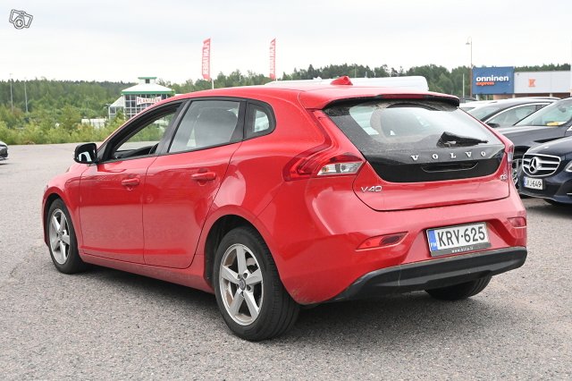 Volvo V40 4