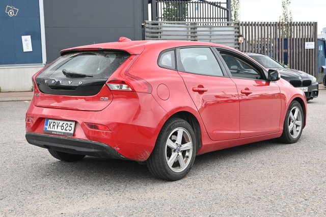 Volvo V40 6