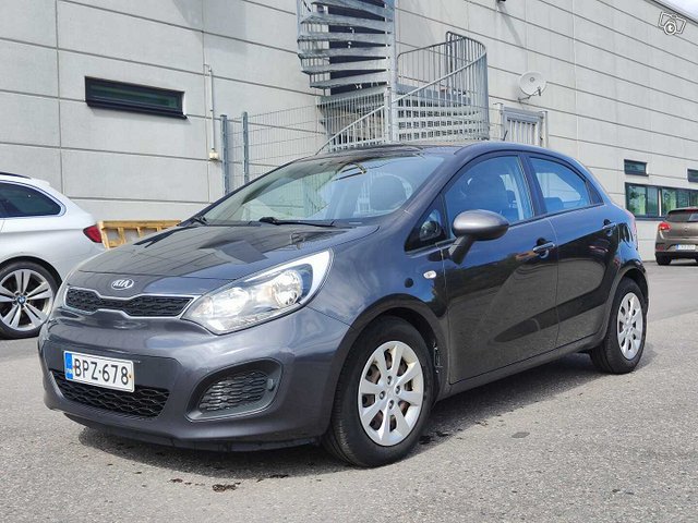 Kia Rio 1