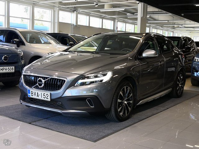 VOLVO V40 Cross Country 2