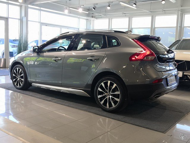 VOLVO V40 Cross Country 7