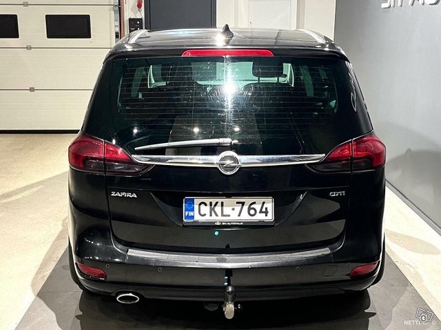 Opel Zafira Tourer 15
