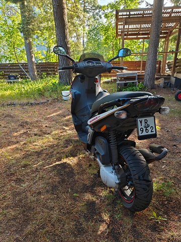 Gilera Runner 50 SC 2007 skootteri 4