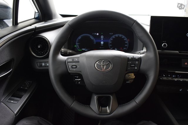 Toyota C-HR 12