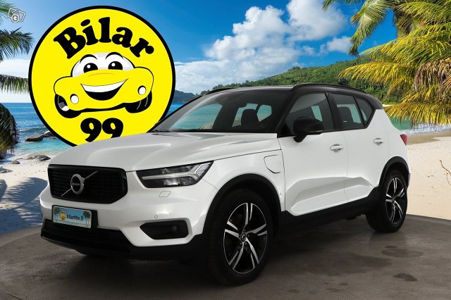 VOLVO XC40 1