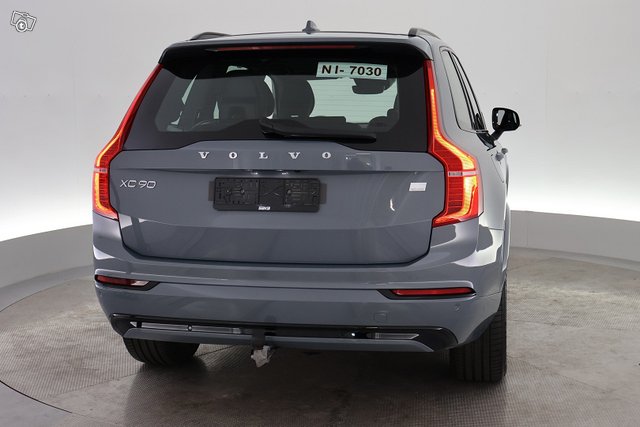 Volvo XC90 10