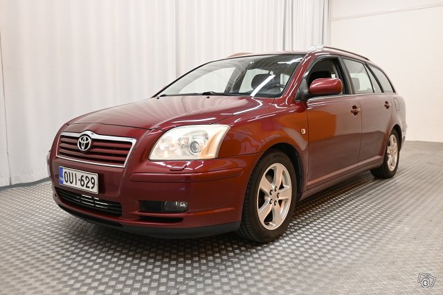 Toyota Avensis 4