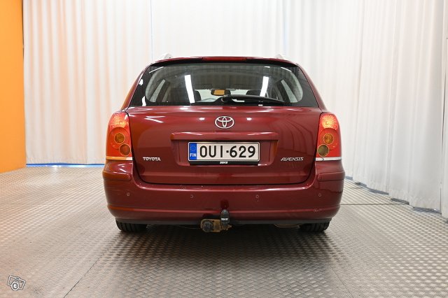 Toyota Avensis 6