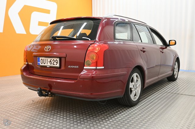 Toyota Avensis 7