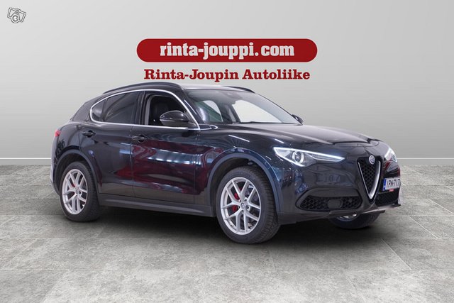 Alfa Romeo Stelvio 3