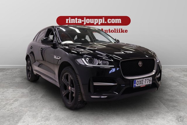 Jaguar F-PACE 2