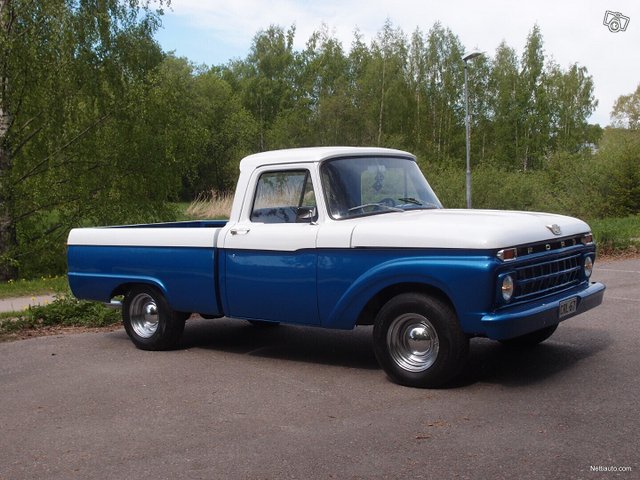 Ford F100 4