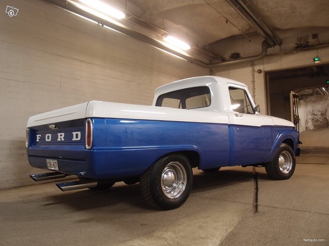 Ford F100 10