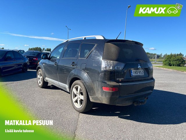 Mitsubishi Outlander 4