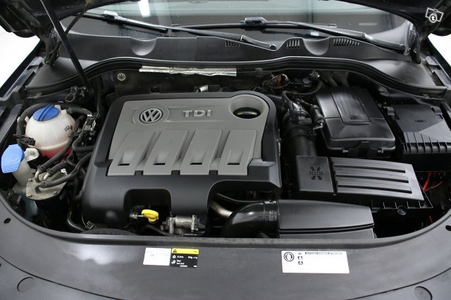 Volkswagen Passat 25