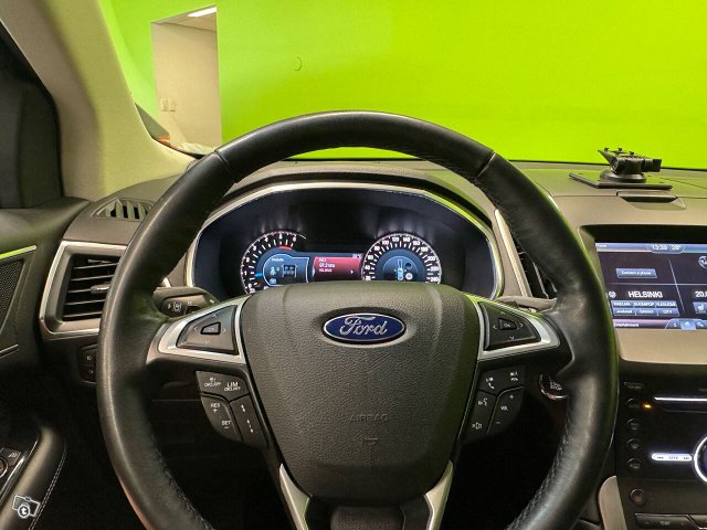 Ford Edge 12