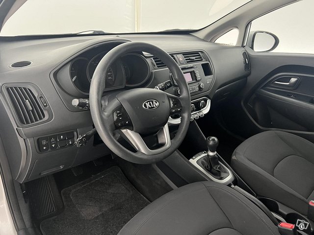 Kia Rio 17