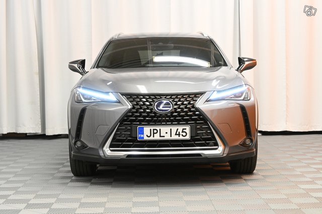 Lexus UX 2