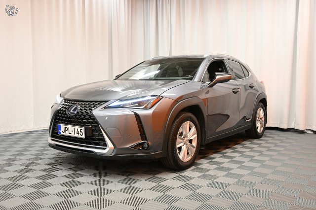 Lexus UX 4