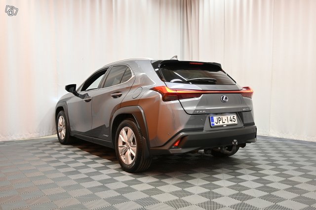 Lexus UX 5