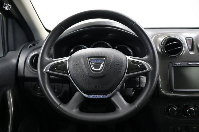 Dacia Sandero 15