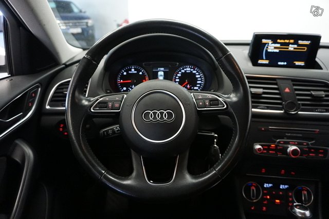 Audi Q3 15