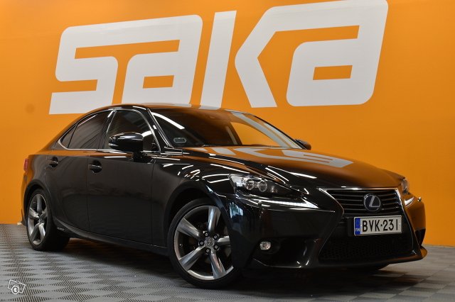 Lexus IS 1