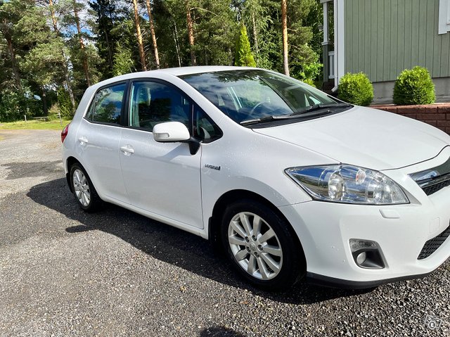 Toyota Auris 1