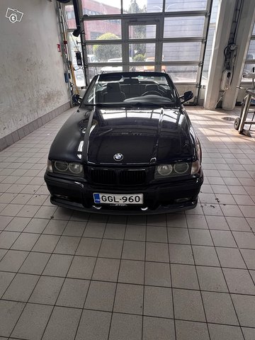 BMW 3-sarja 1