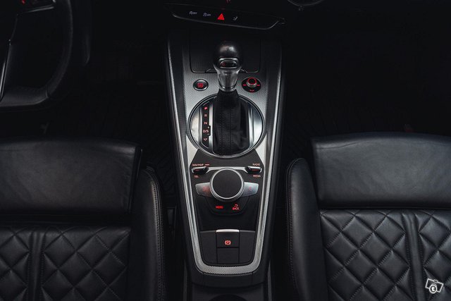 Audi TT 8