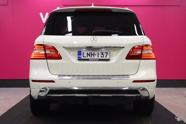 Mercedes-Benz ML 24