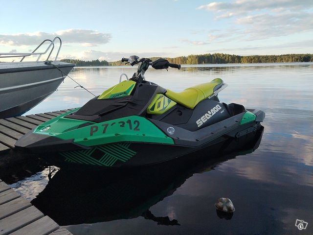 Vuokrattavana Sea-Doo spark Trixx 3-up 90hv