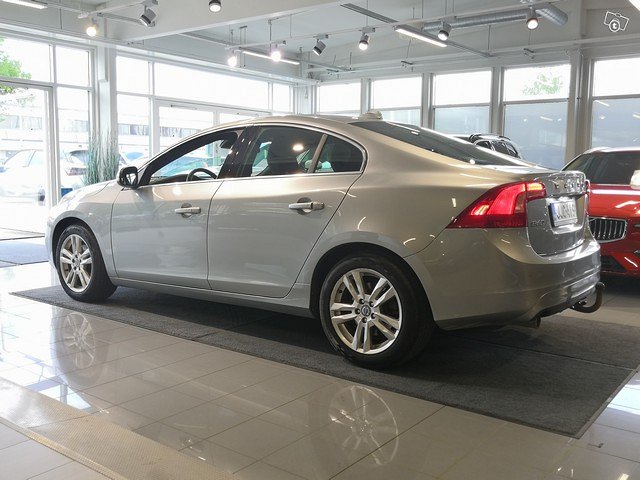 VOLVO S60 6