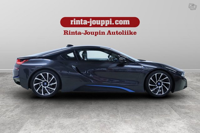 BMW I8 4