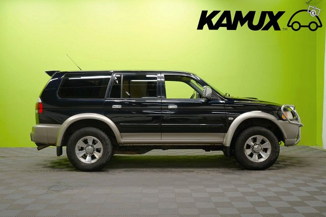 Mitsubishi Pajero Sport 2