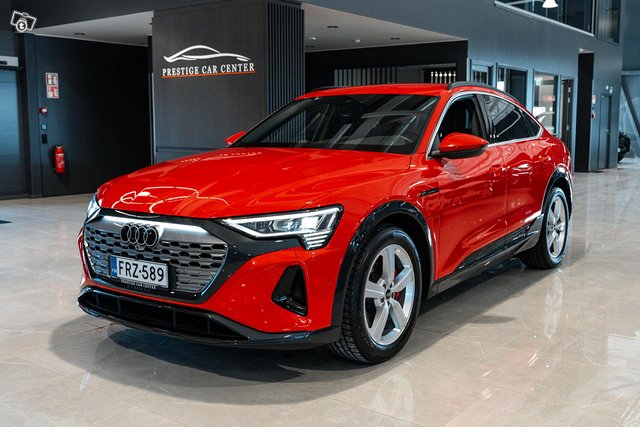 Audi Q8 E-tron 2