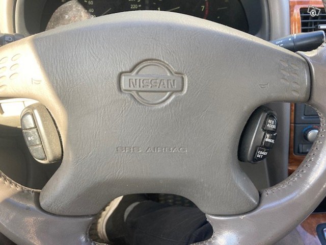 Nissan Maxima 1