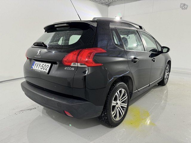 Peugeot 2008 11