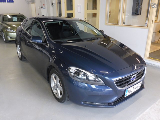 Volvo V40