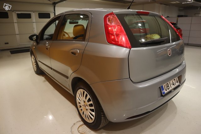 Fiat Grande Punto 8