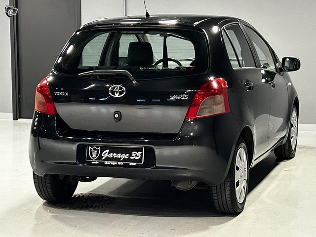 Toyota Yaris 18