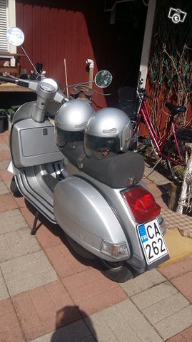 Vespa PX200 4