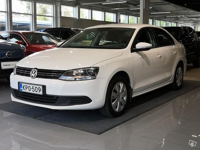 VOLKSWAGEN Jetta