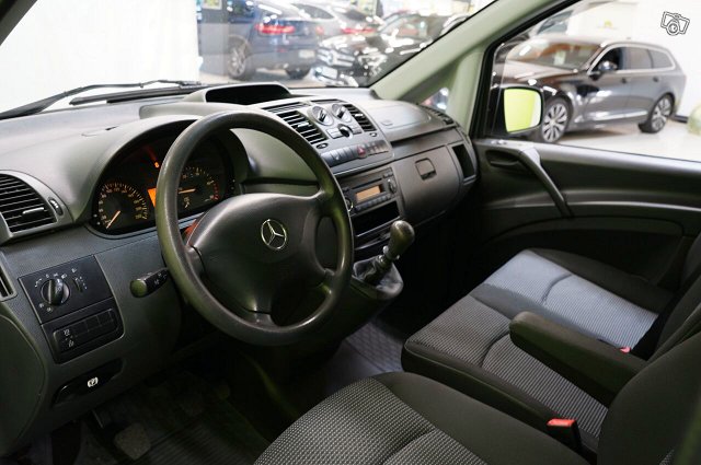 Mercedes-Benz Vito 9