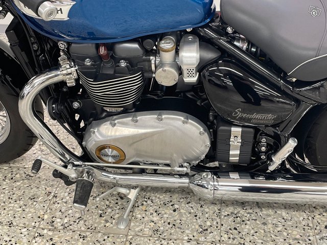 Triumph SPEEDMASTER 11