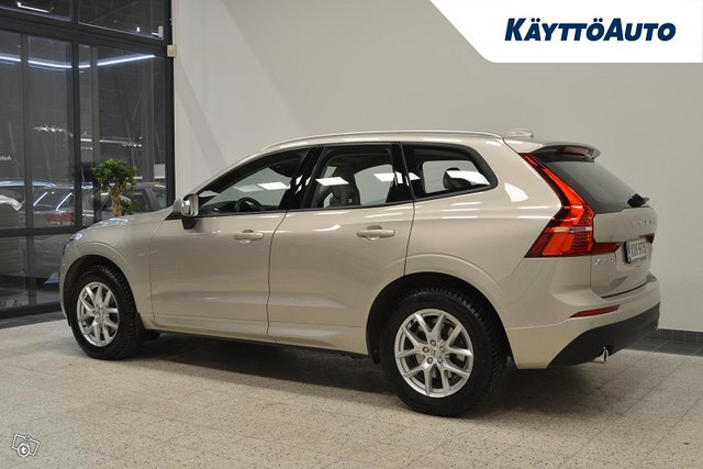 VOLVO XC60 4