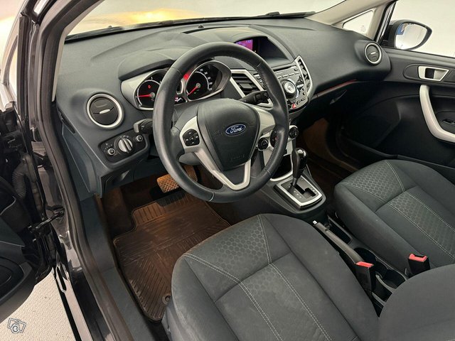 Ford Fiesta 18