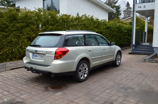 Subaru Outback 6